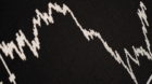 Eine Anzeigetafel visualisiert am Freitag (23.09.11) in der Deutschen Boerse in Frankfurt am Main die Kurve des Deutschen Akt
