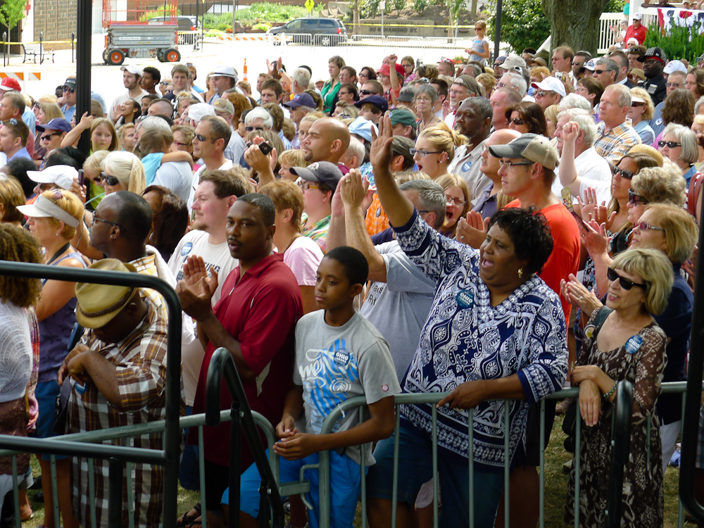 Obama in Mansfield - Zustimmung der Menge.