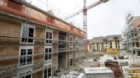Eine neue Wohnsiedlung entsteht in der Agglomeration, aufgenommen am Sonntag, 6. Maerz 2011, im zuercherischen Tagelswangen.