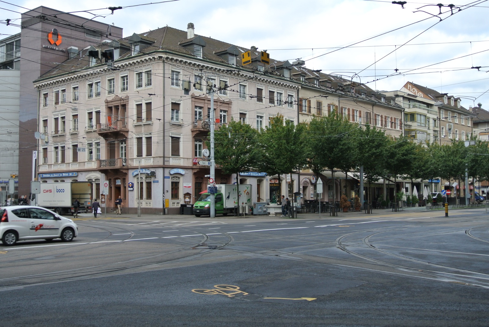 «Abgerissen wird auf jeden Fall»: die alte Häuserfront am Riehenring