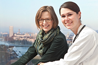 Prof. Christiane Pauli-Magnus und Prof. Mirjam Christ-Crain (rechts).