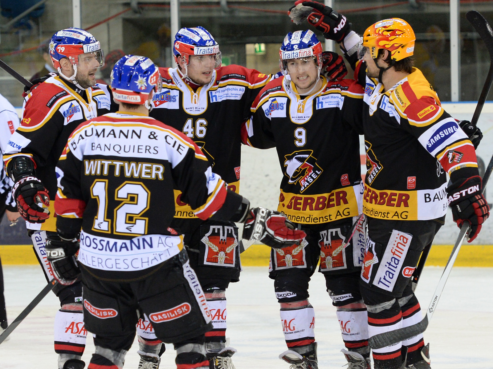 Im vierten Playoffspiel gegen Langenthal (3:4) in den Schlussminuten gescheitert: Die Sharks nach ihrem Anschlustreffer zum 1:2.