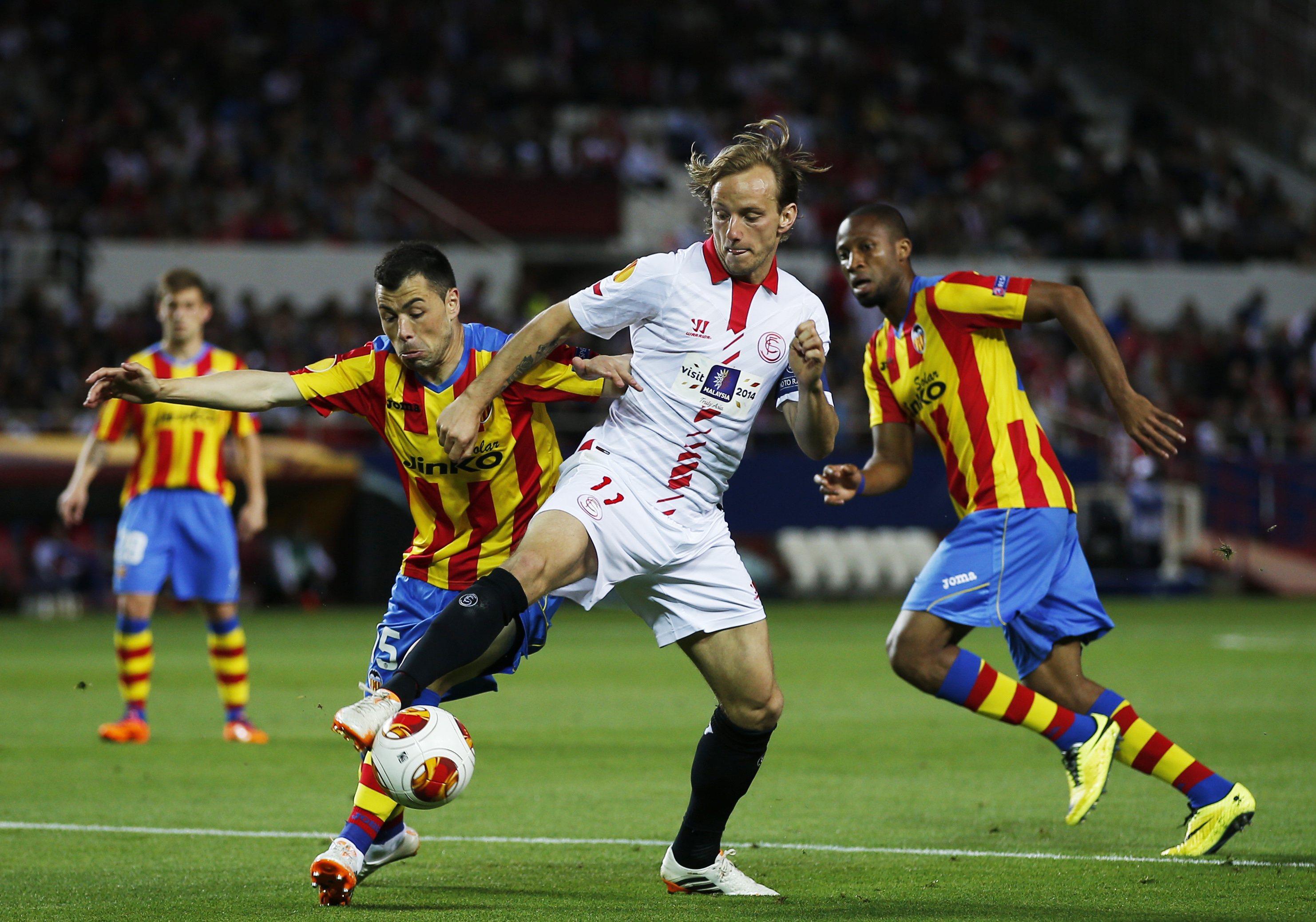 Barcelona soll Interesse haben, Real Madrid auch: Ivan Rakitic.
