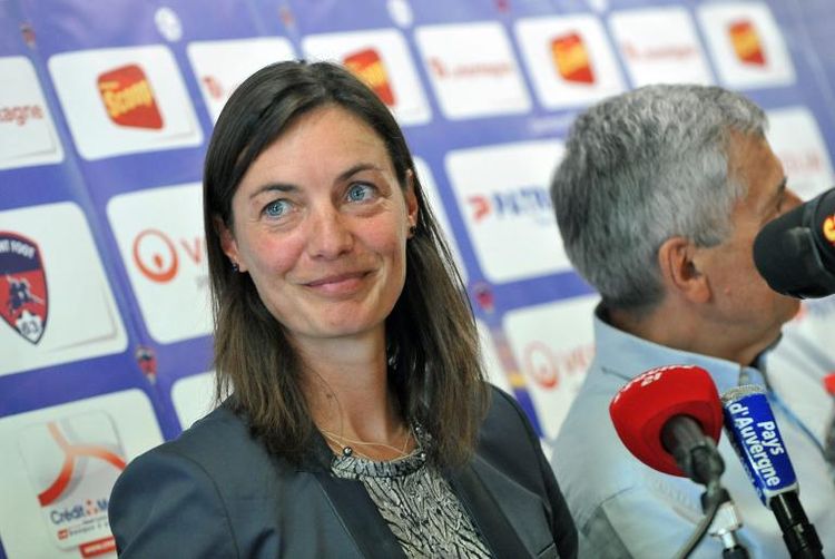 Corinne Diacre, erste Frau als Trainerin eines Profi-Fussballteams.