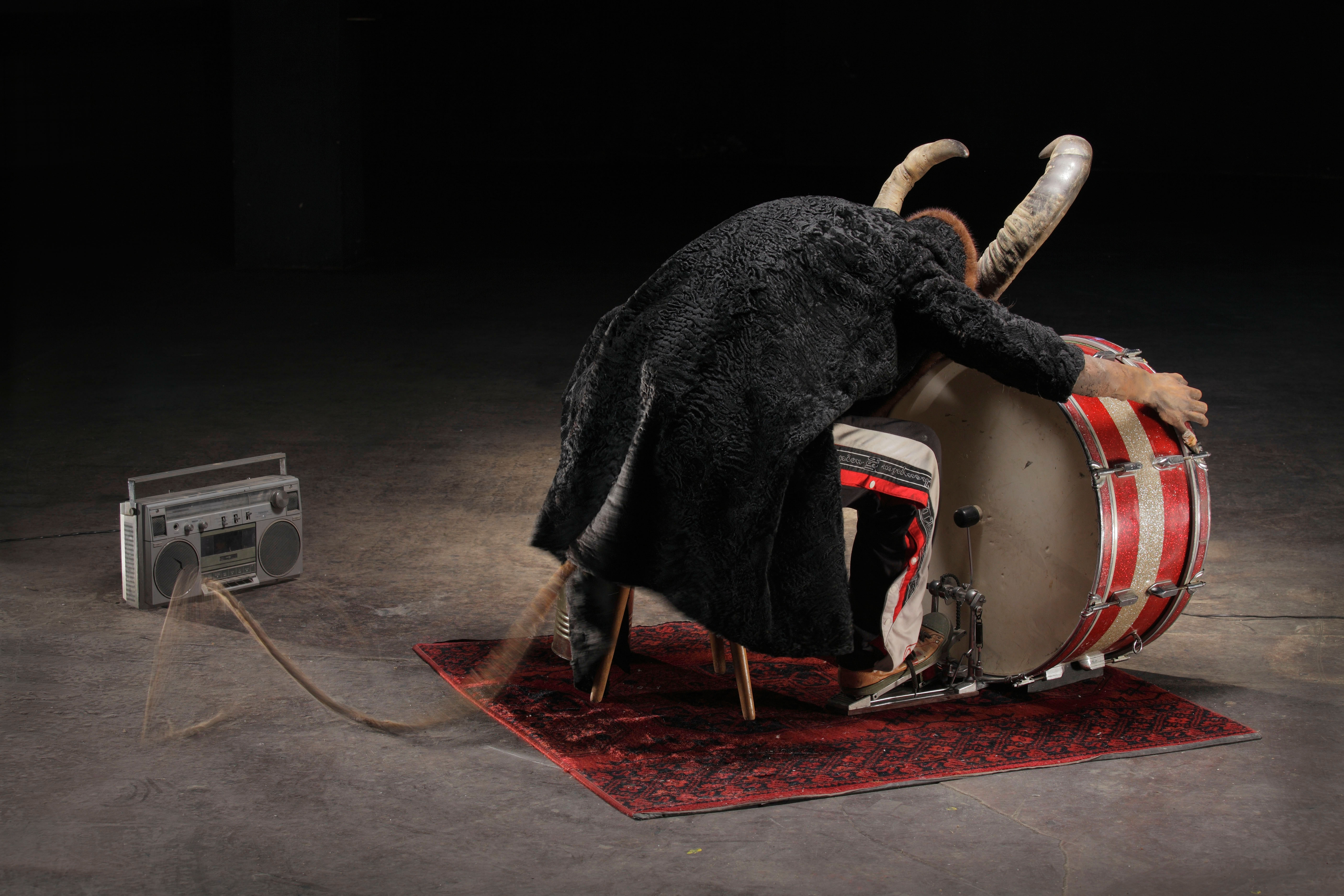 Paukenschlag aus der Unterwelt: «Bad News» (2011). 