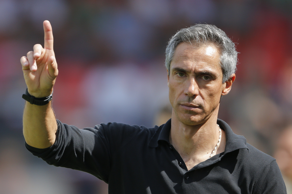 Bitte einmal in die nächste Runde! FCB-Trainer Paulo Sousa verlangt von seinem Team einen konzentrierten Auftritt.