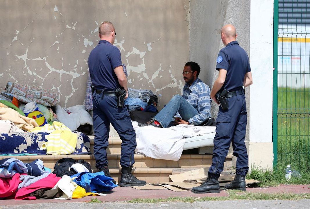 Migranten gehören in Calais seit Monaten zum Strassenbild. 