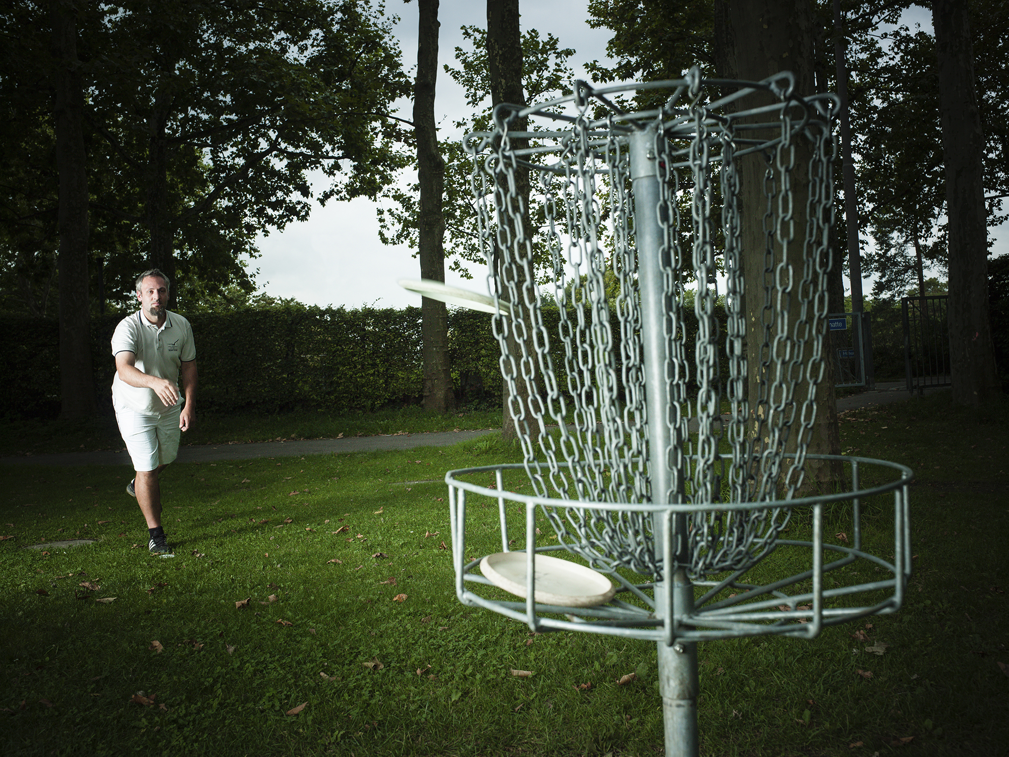 Ziel ist nicht wie beim «Ballgolf» ein Loch, sondern ein Korb. Trotz aller Unterschiede: Vom Fachjargon her verstehen sich beide Golfsportler-Typen bestens.