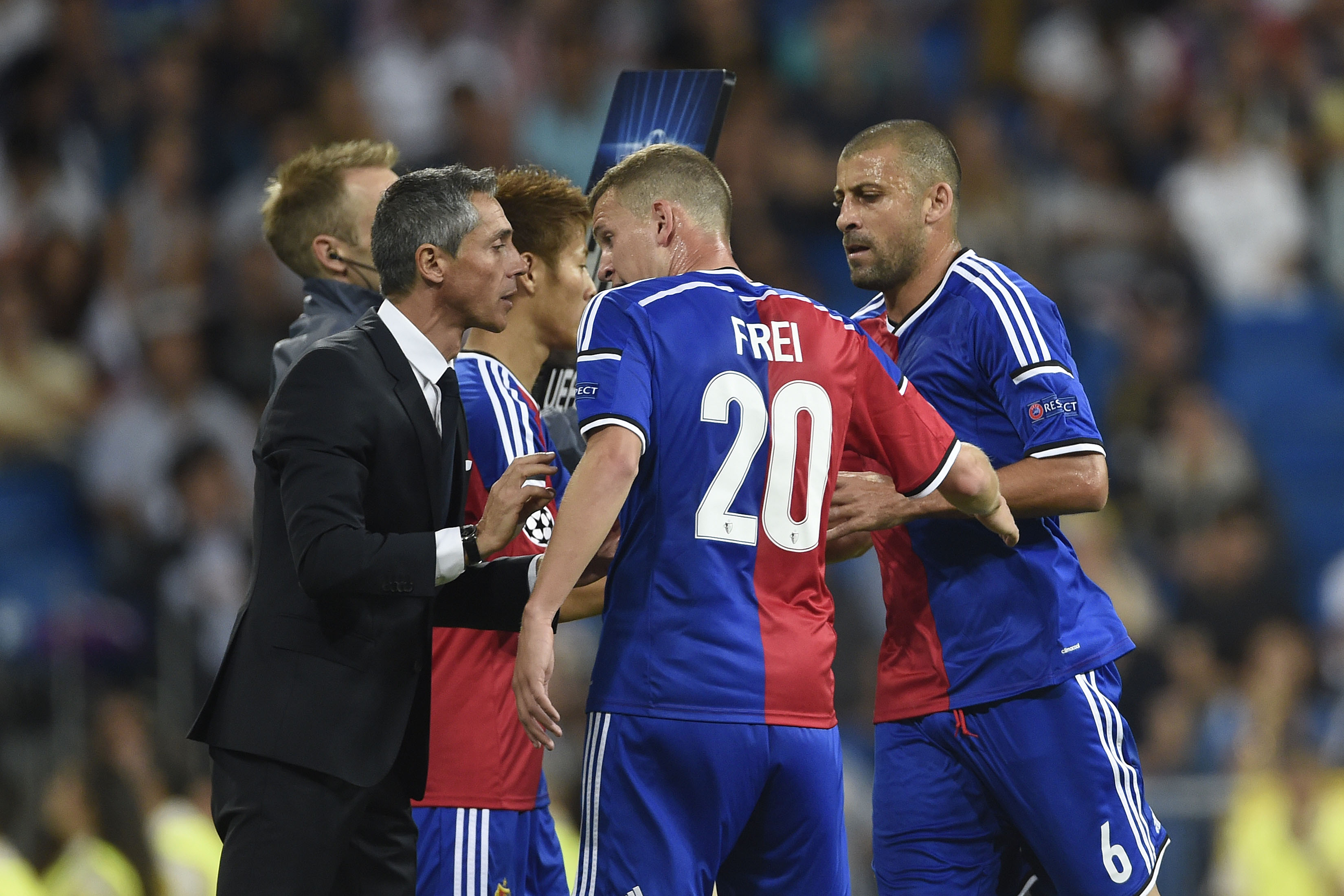 Eine rein rhetorische Anfrage an seine Spieler: Paulo Sousa im Bernabeu mit Kakitani, Fabian Frei und Walter Samuel.