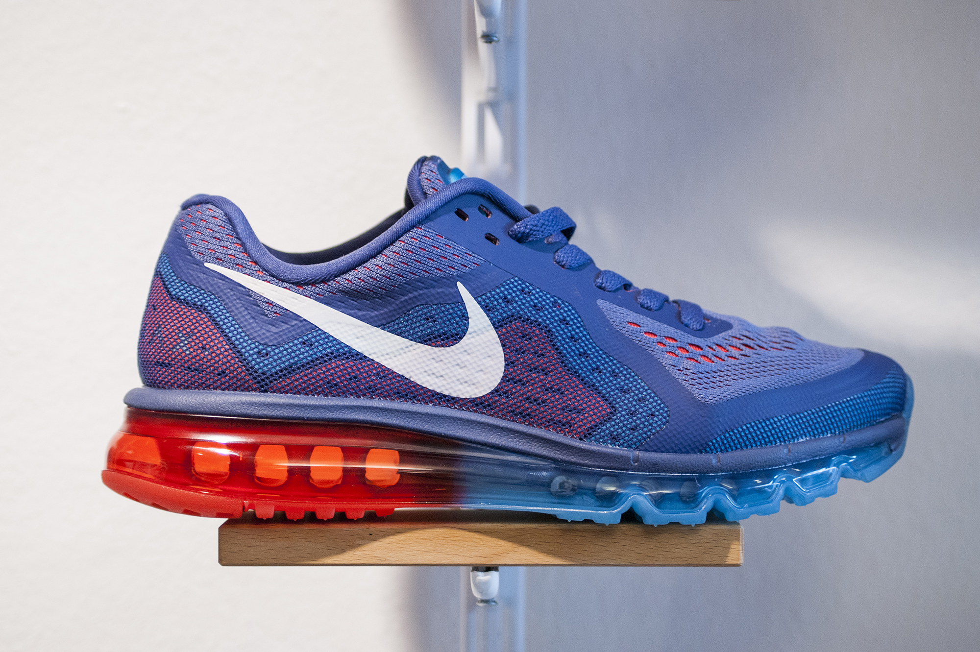 Der neuste Streich von Nike: Ein Air Max mit durchgehendem Luftkissen.