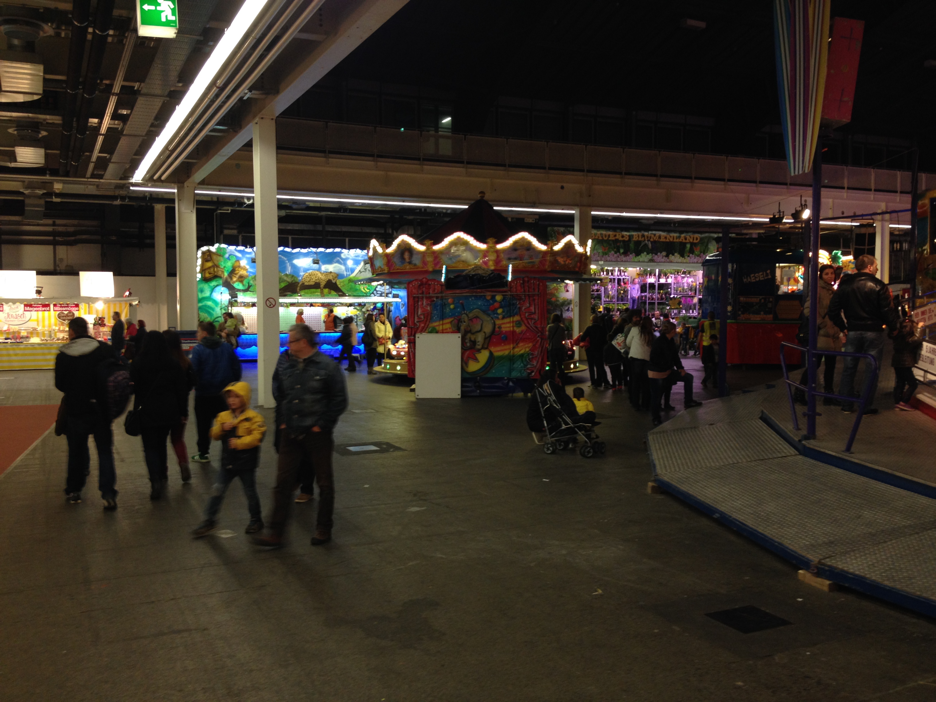 In der Halle 3 hat es ein nur wenige Besucher, am Wochenende ware es aber mehr.