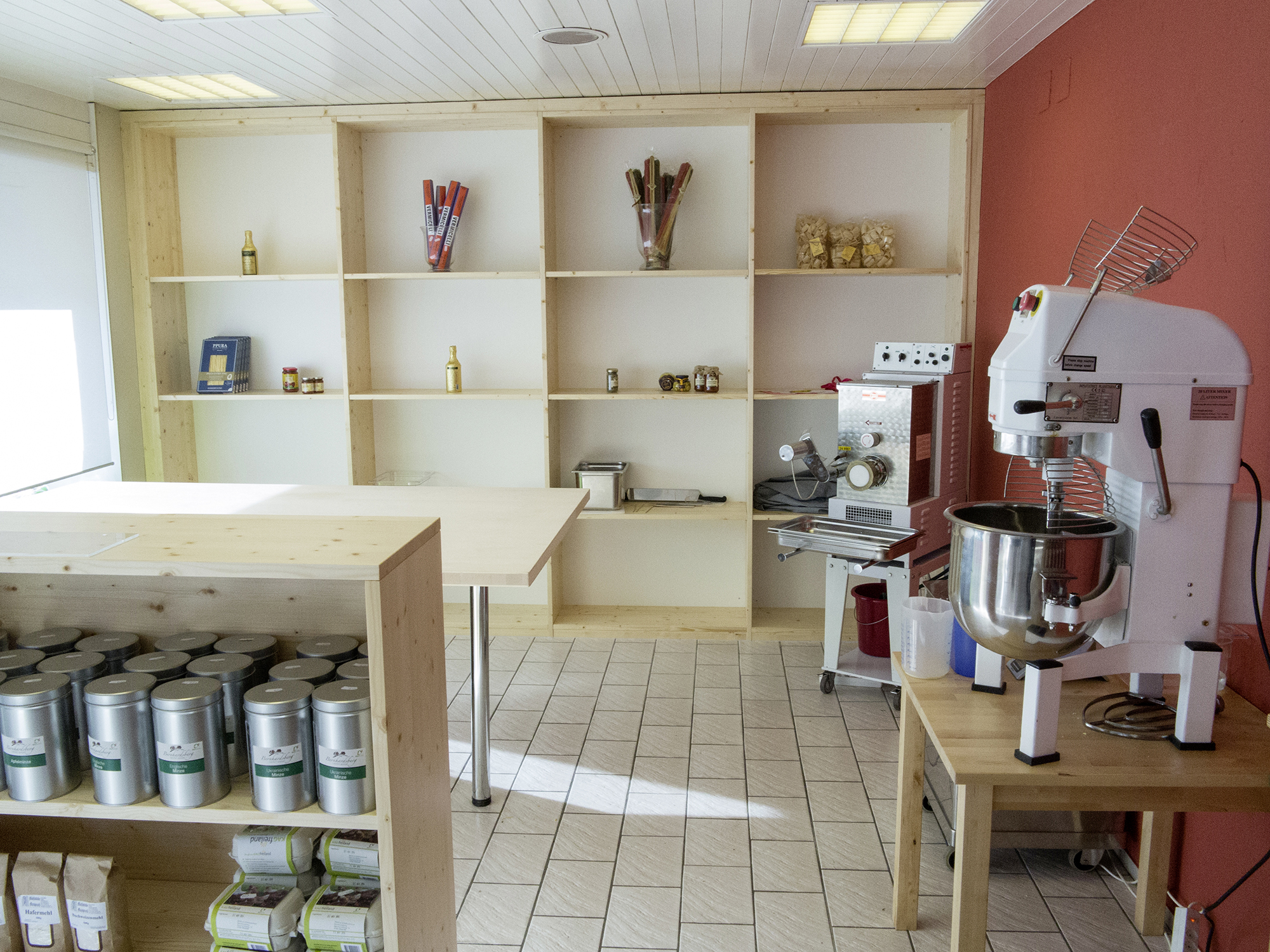 Die neue Pasta-Ecke – dank der Umgestaltung im Innern wirkt alles heller.