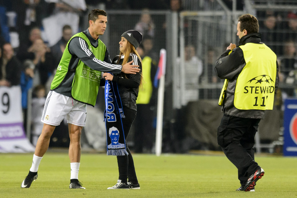 Vor Spielbeginn gab es wenigstens noch Körperkontakt mit CR7.