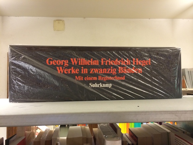 Hat nicht jeder auf Lager: den kompletten Hegel.