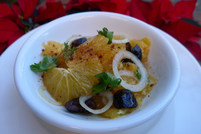 Das Joghurt mit Honignüssen lässt auch noch Platz für ein paar Weihnachtsgutzi
