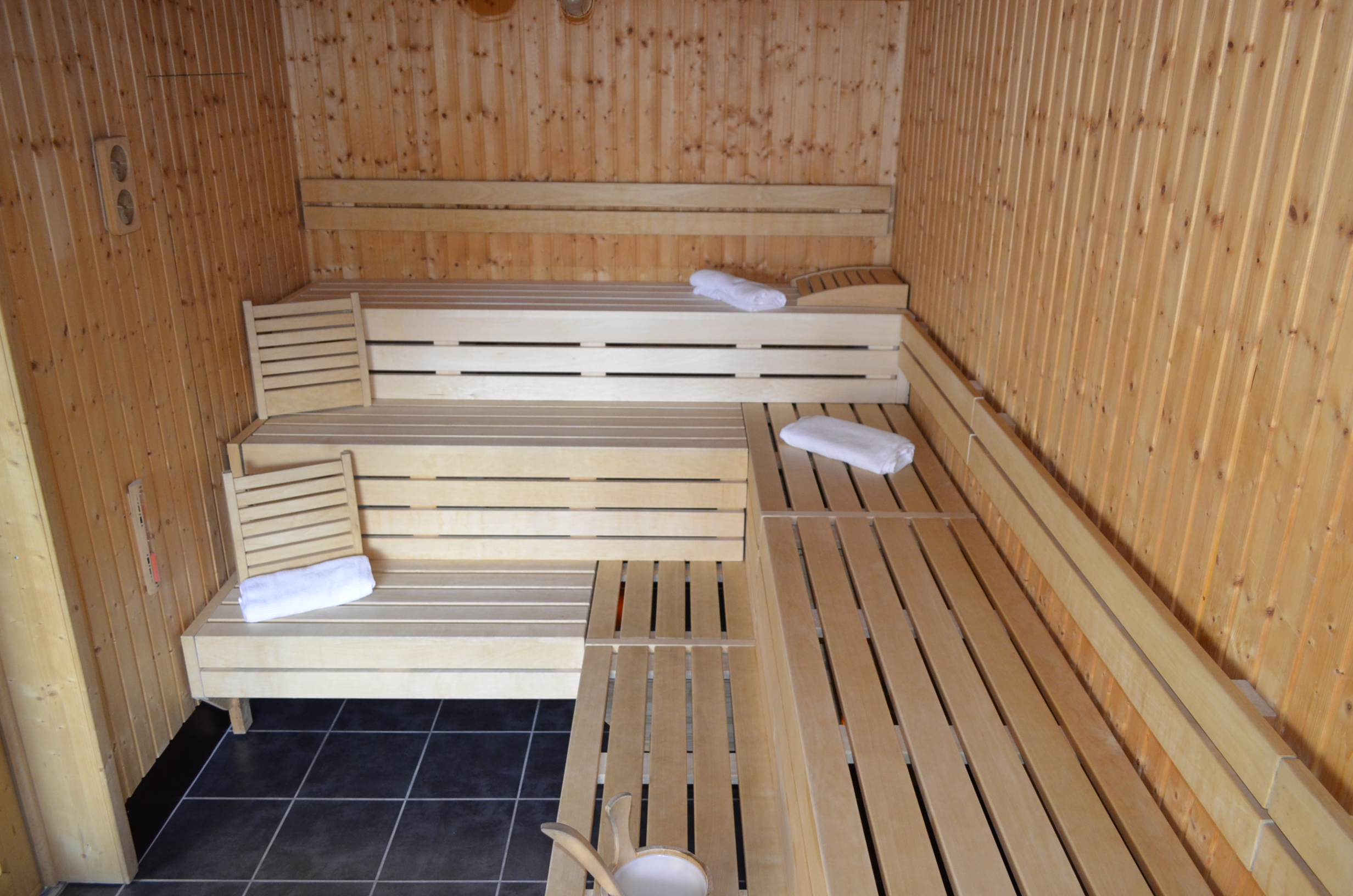 Mittlerweile hat sich das Angebot herumgesprochen und Abends ist die kleine Sauna oftmals (zu) gut gefüllt.