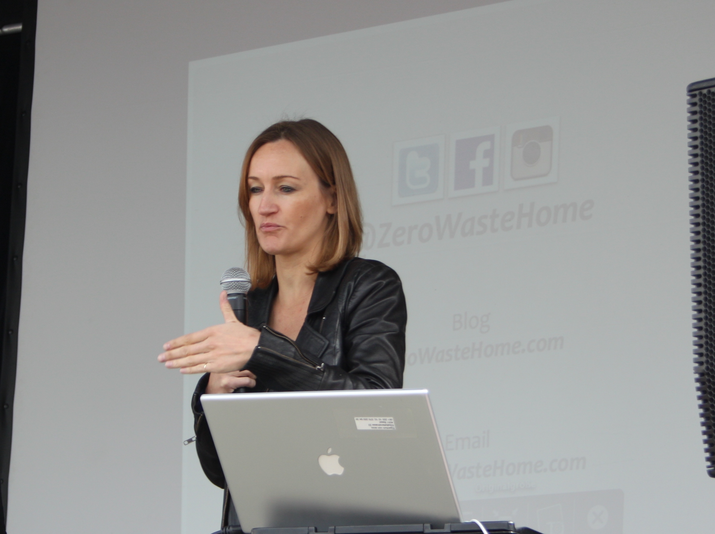 «Shopping is voting», sagt Bea Johnson. Sie lebt mit ihrer Familie nach dem «Zero Waste» Prinzip und produziert so gut wie keinen Müll mehr.