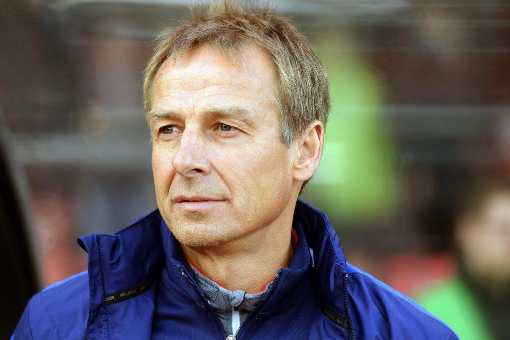 epa04688059 US national soccer team's German head coach Juergen Klinsmann during the international friendly soccer match between Switzerland and the USA at the Letzigrund stadium in Zurich, Switzerland, 31 March 2015. EPA/WALTER BIERI