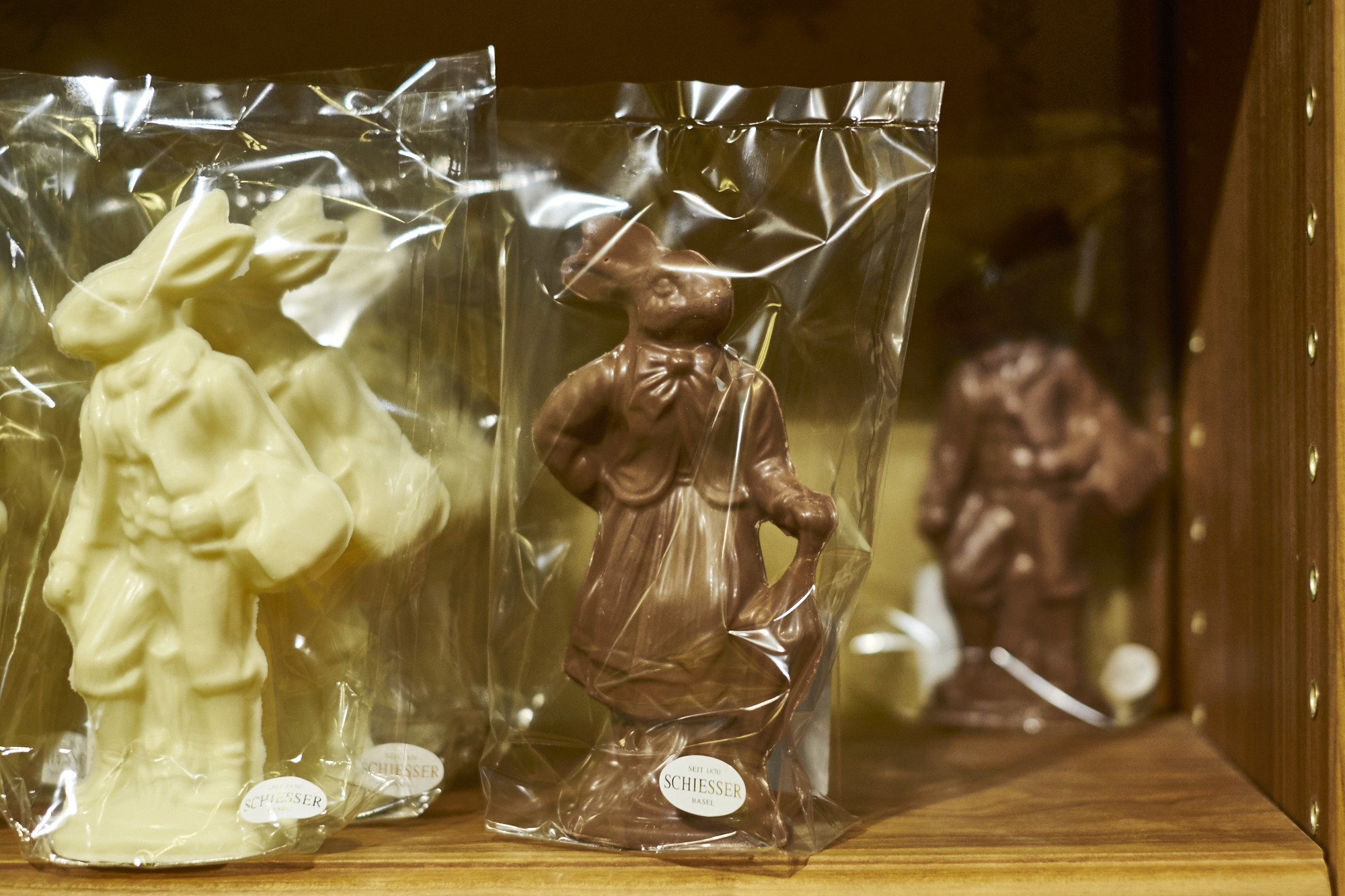 Die Frau in den Rängen: Die Häsin von Schiesser.