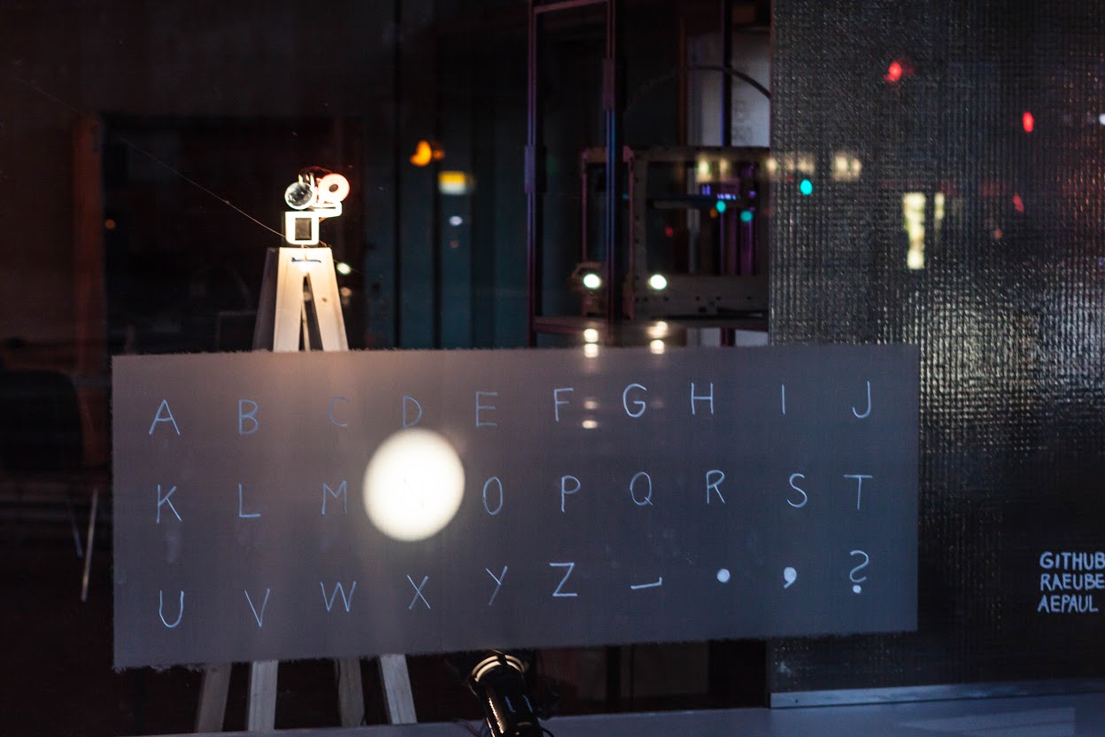 «Aepaul» im Schaufenster des Depot Basel.
