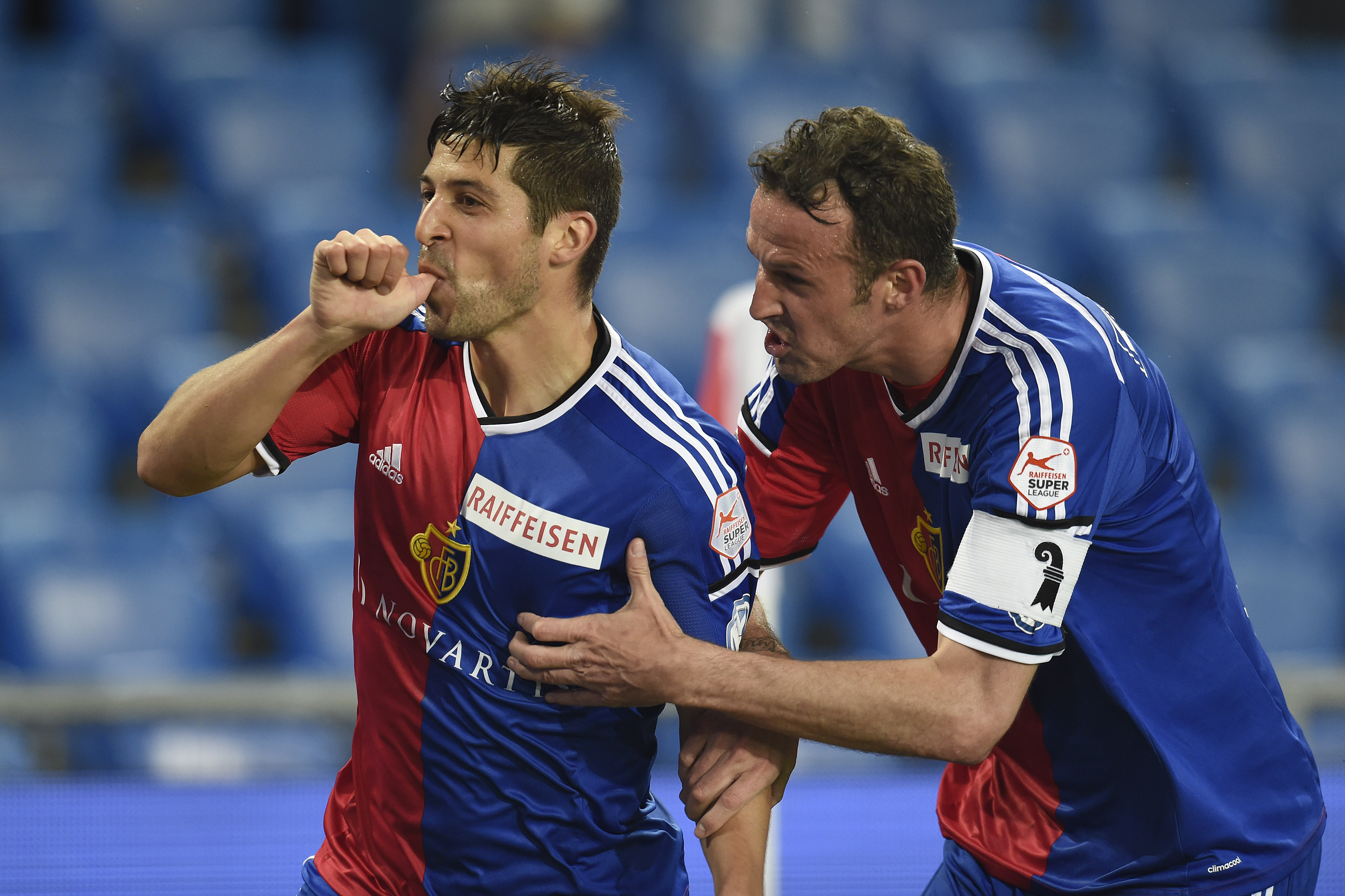 02.05.2015; Basel; Fussball Super League - FC Basel - Grasshopper Club Zuerich; Davide Calla (Basel) jubelt nach seinem Tor zum 2:1mit Marco Streller (Basel) (Urs Lindt/freshfocus)