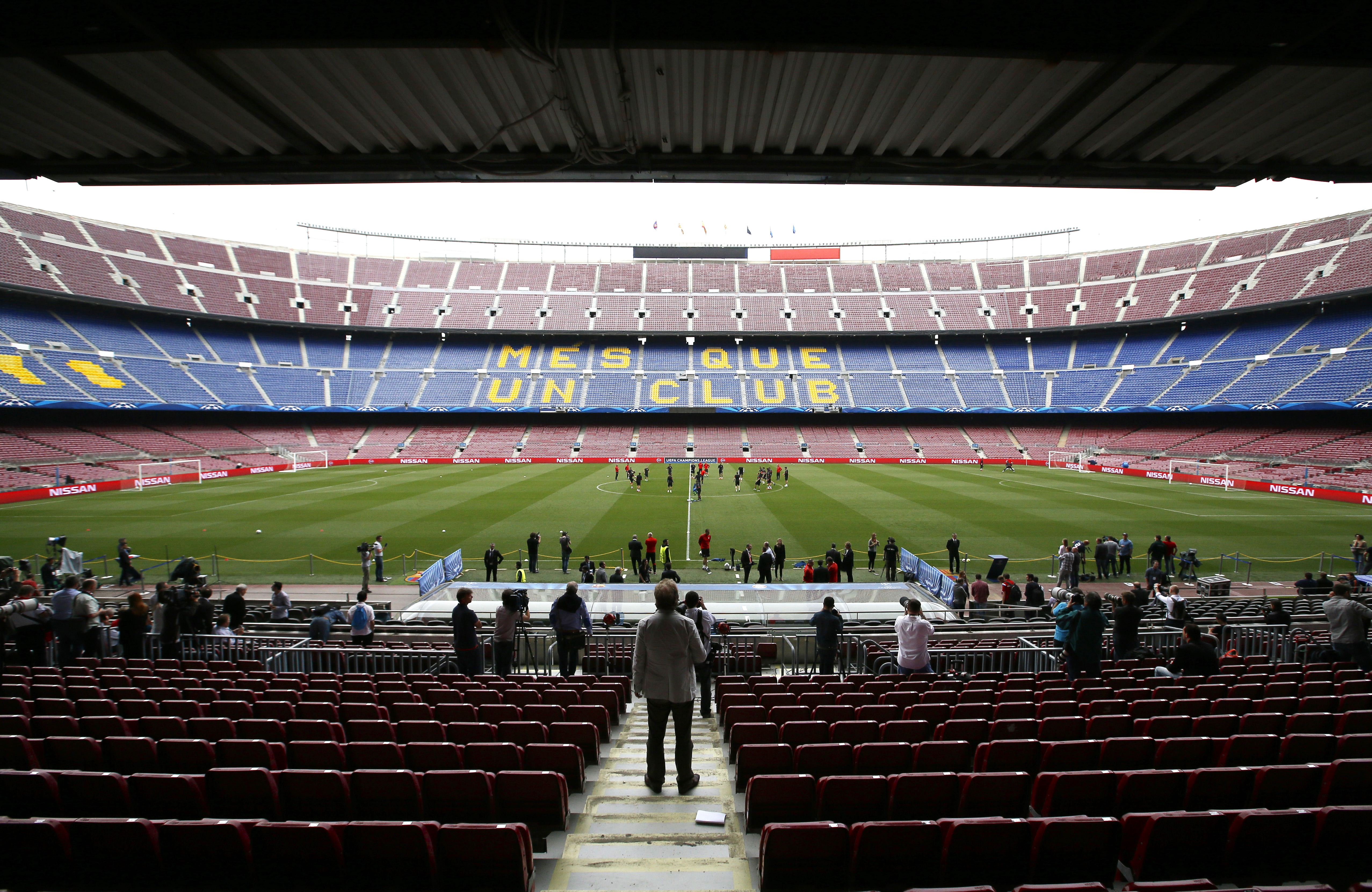 Football - Bayern Munich Training - Nou Camp, Barcelona - Spain - 5/5/15 General view during training Reuters / Albert Gea