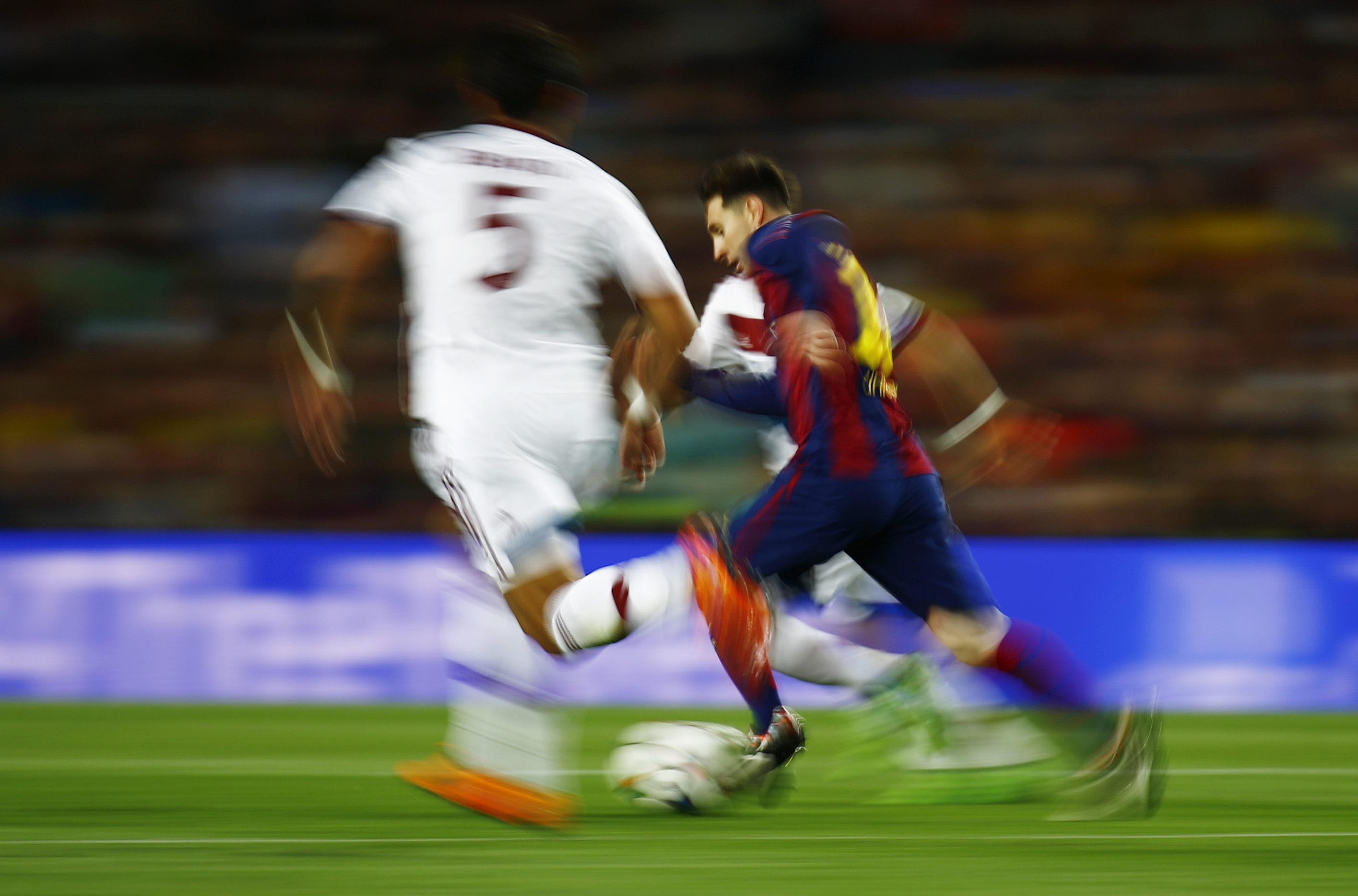 Football - FC Barcelona v Bayern Munich - UEFA Champions League Semi Final First Leg - The Nou Camp, Barcelona, Spain - 6/5/15 Barcelona's Lionel Messi in action Reuters / Kai Pfaffenbach
