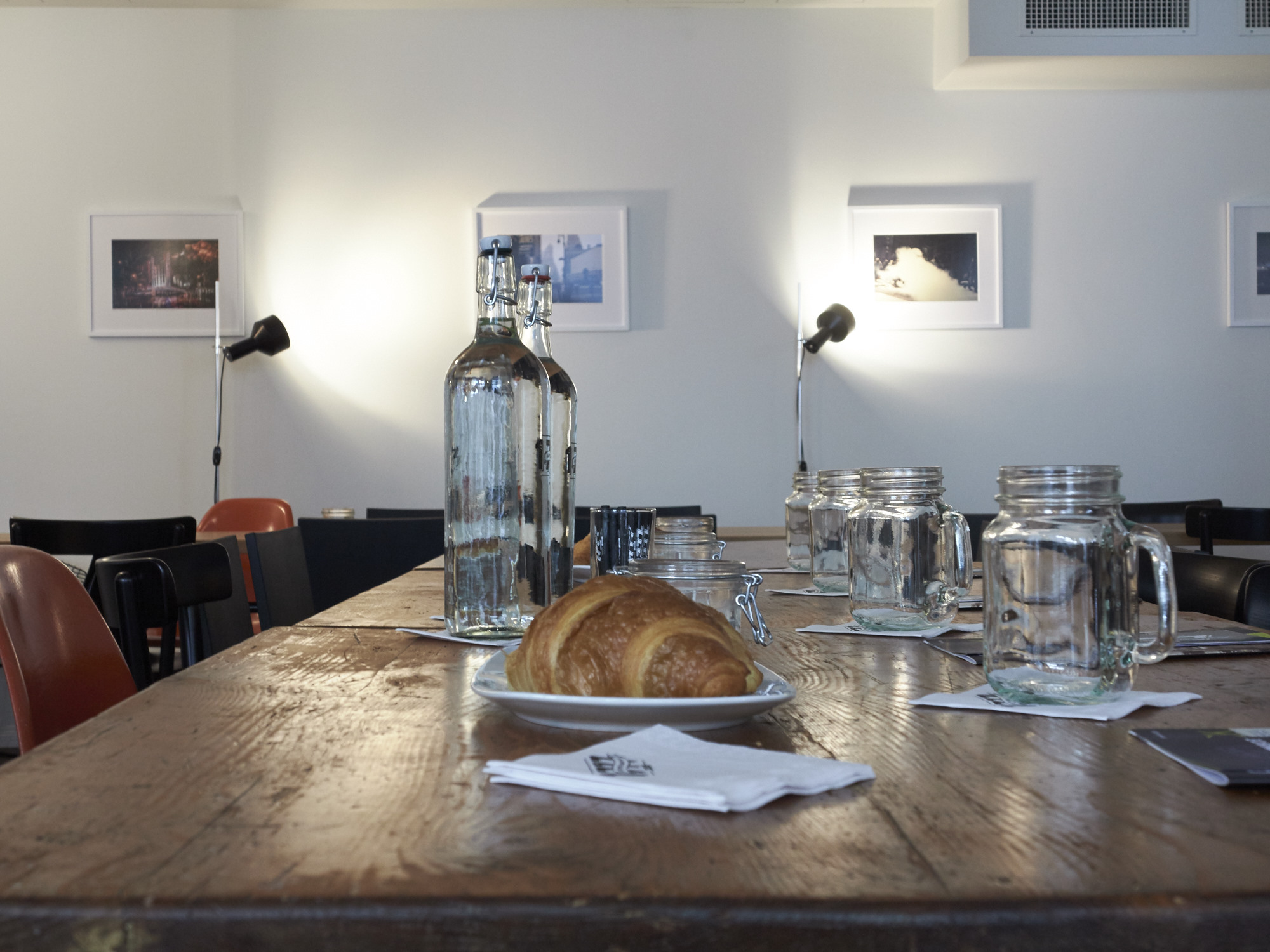 Kaffee und Gipfeli: Wer Hunger und Durst hat, kann sich im Kaffee «1777» stärken.