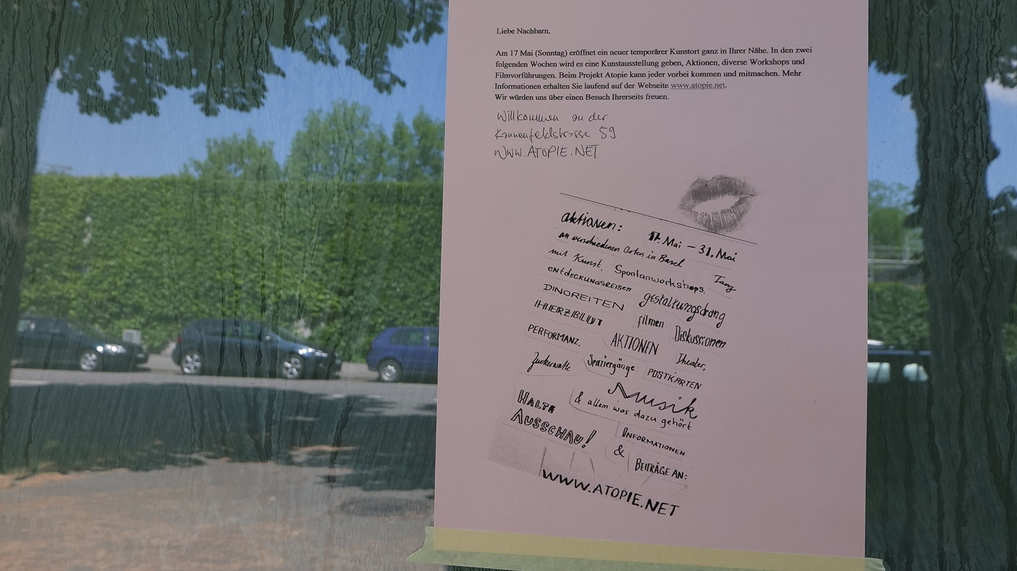 Infoblatt an der Wand des Nachbarhauses. Zwei Wochen hätte die Aktion dauern sollen.