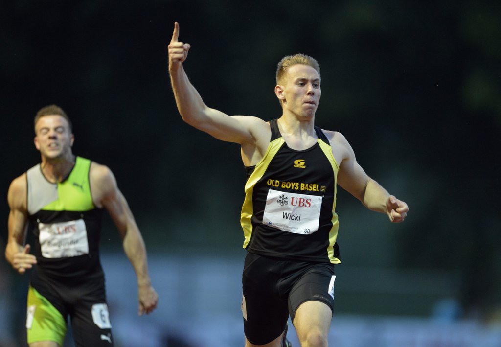 Silvan Wicki wird Schweizermeister im 200m Rennen der Herren an den Schweizermeisterschaften vom Samstag 27. Juli 2013 in Luzern...(KEYSTONE/Urs Flueeler)