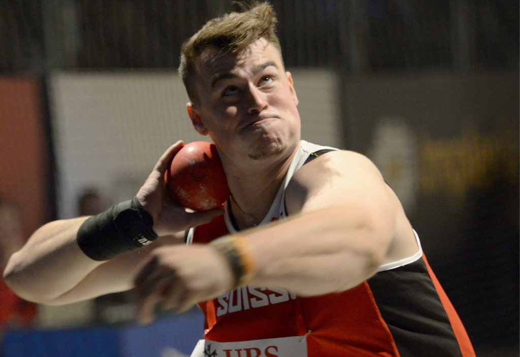 Switzerland's Gregori Ott in action in the men's shot put final at the main railway station in Zurich, Switzerland, on Wednesday, August 28, 2013. The other competitions of the Diamond League athletics meeting Weltklasse in Zurich will start tomorrow. (KEYSTONE/Steffen Schmidt)