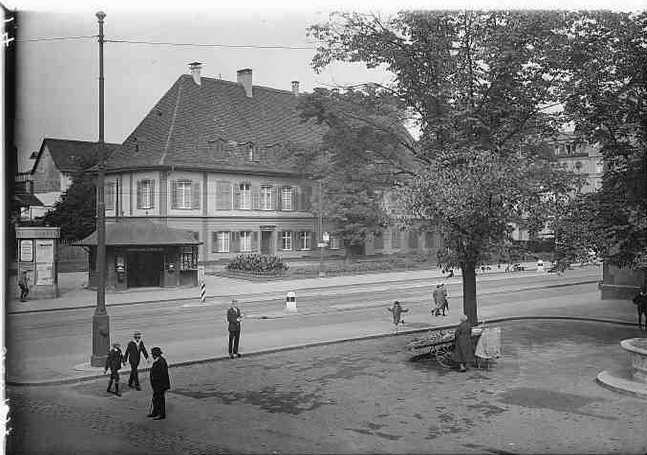 Der Äbtische Hof um 1934.