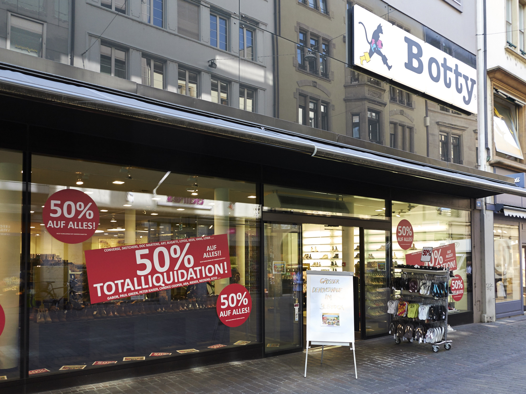 Mit dem Botty schliesst ein zweites Basler Schuhgeschäft.