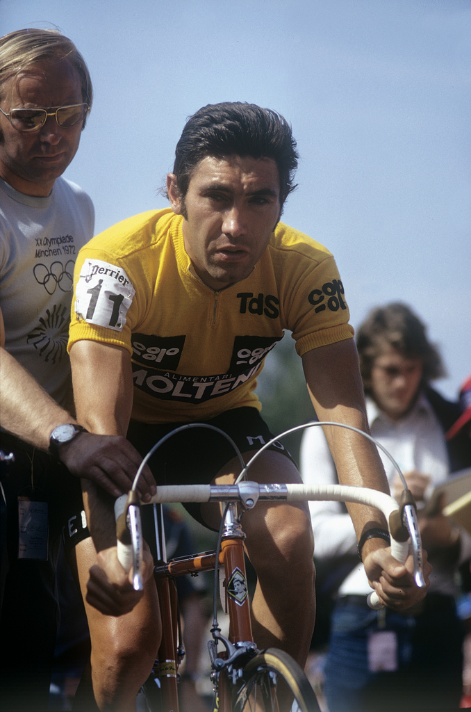 ZUM 70. GEBURTSTAG DER BELGISCHEN RADSPORT-LEGENDE EDDY MERCKX AM MITTWOCH, 17. JUNI 2015, STELLEN WIR IHNEN FOLGENDES MATERIAL ZUR VERFUEGUNG - Eddy Merckx startet am 13. Juni 1974 in Gippingen, Kanton Aargau, zum Prolog der Tour de Suisse. (KEYSTONE/PHOTOPRESS-ARCHIV/Str)