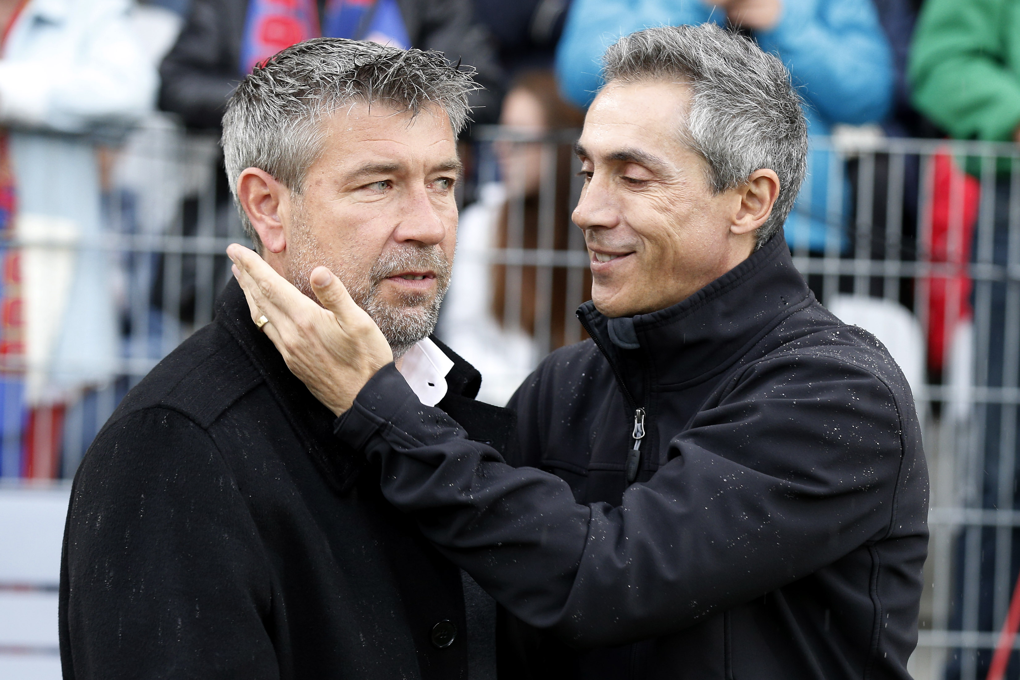 25.05.2015; Thun; Fussball Super League - FC Thun - FC Basel: Trainer Urs Fischer (Thun) links und Cheftrainer Paulo Sousa (Basel)(Christian Pfander/freshfocus)