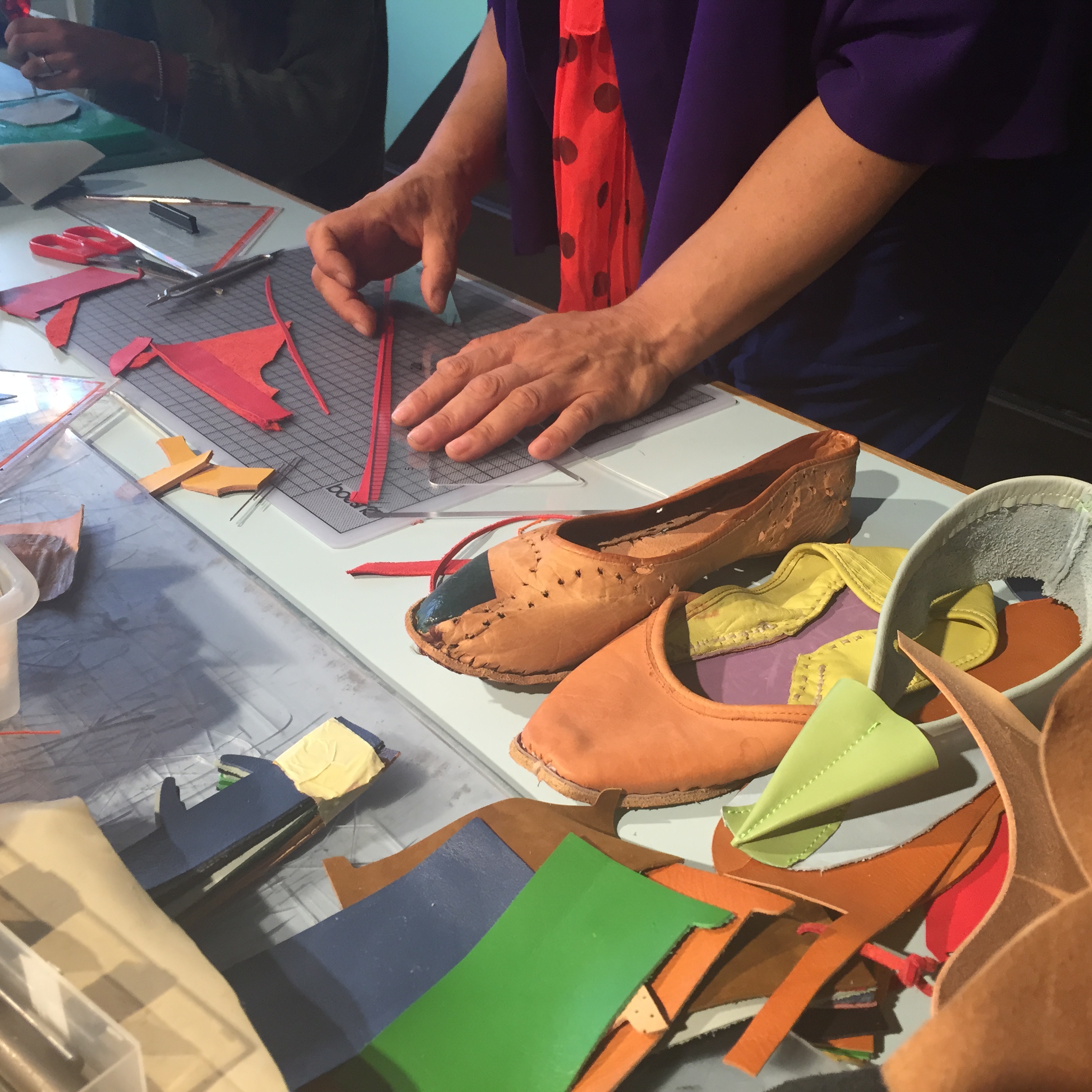 Hier entstehen Schuhe in Handarbeit.
