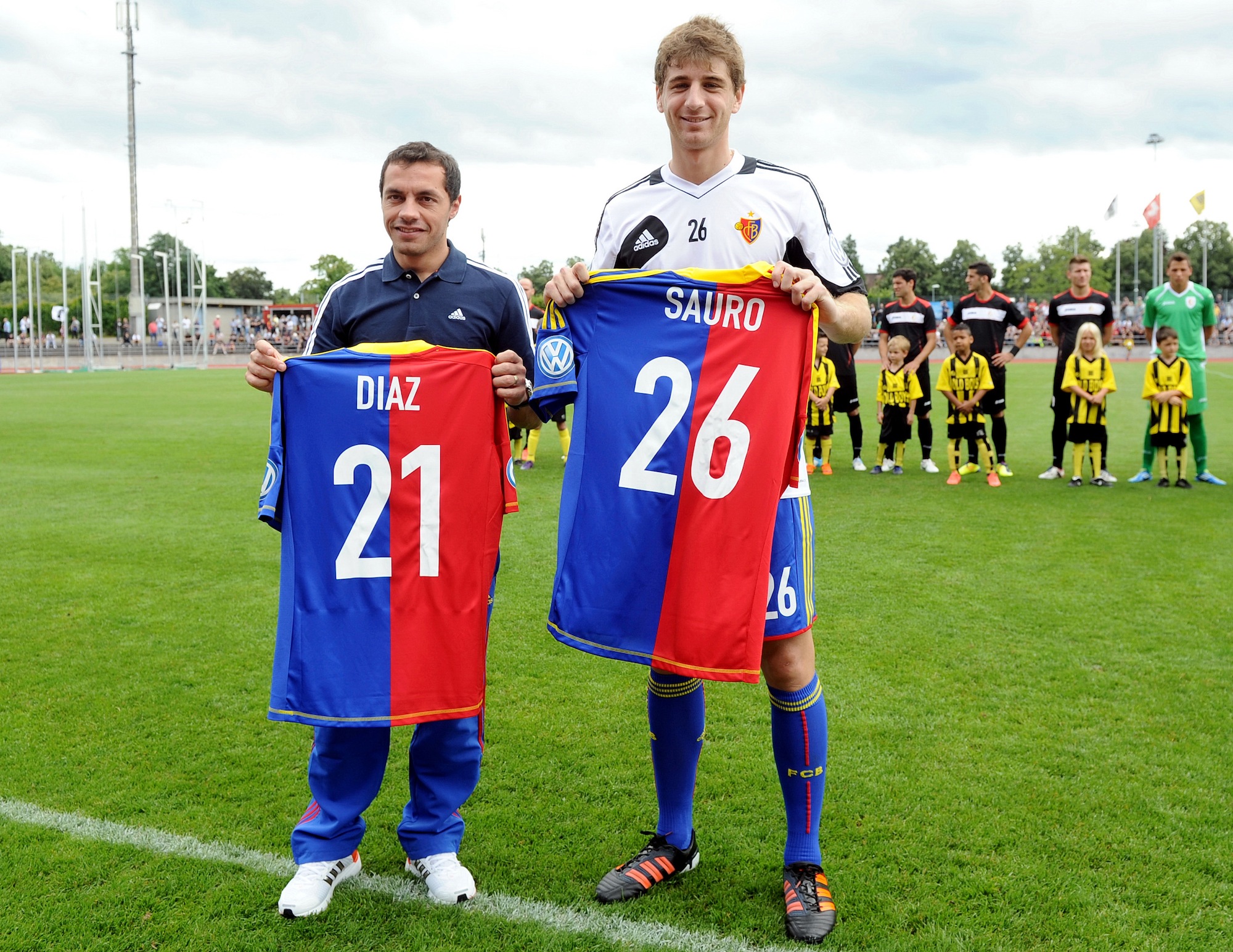 Der Kleine und der Grosse: Marcelo Diaz (links) und Gaston Sauro, die neuen Gesichter im St.-Jakob-Park.
