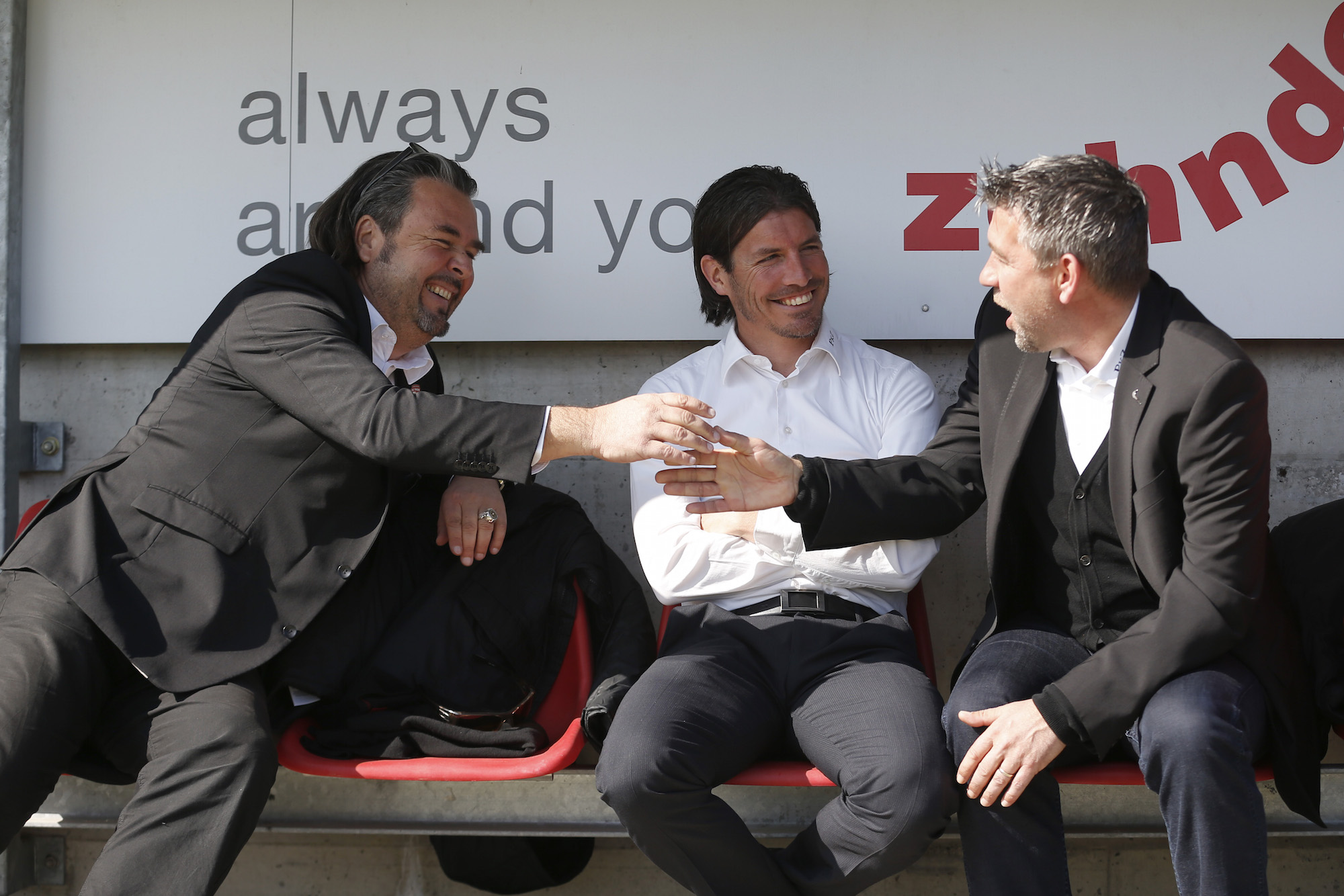 Aarau, 09.03.2014, Fussball Super League, FC Aarau - FC Thun, Praesident Markus Luethi (L), Sportchef Andres Gerber (M) und Trainer Urs Fischer (R, Thun). (Marc Schumacher/EQ Images)