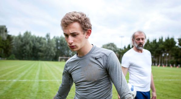 'Keeper': Kacey Mottet Klein als Vater mit Vater