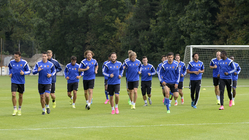 Switzerland's FC Basel 1893 during a training session in the St. Jakob-Park training area in Basel, Switzerland, on Tuesday, August 18, 2015. Switzerland's FC Basel 1893 is scheduled to play an UEFA Champions League play-off round first leg soccer match against Israel's Maccabi Tel Aviv FC on Wednesday, August 19. (KEYSTONE/Georgios Kefalas)