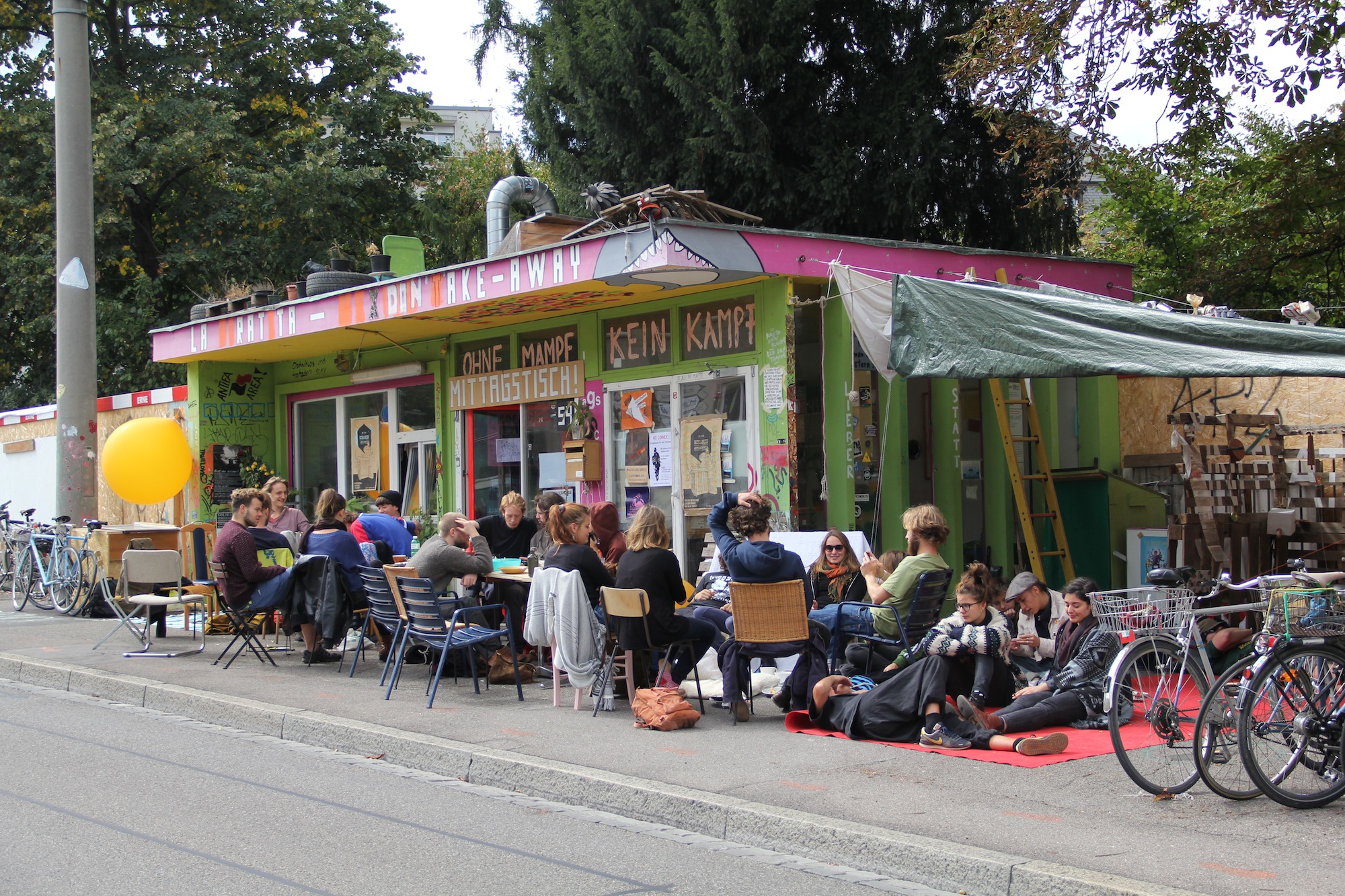 Ein Jahr Mittagstisch an der Schanzenstrasse: Der Geburtstag wurde am Sonntag mit einem Brunch gefeiert.