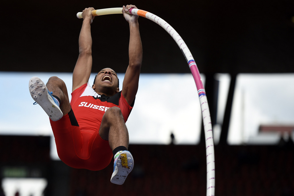 Marquis Richards from Switzerland competes in the men's pole vault qualifying event, at the third day of the European Athletics Championships in the Letzigrund Stadium in Zurich, Switzerland, Thursday, August 14, 2014. (KEYSTONE/Ennio Leanza)