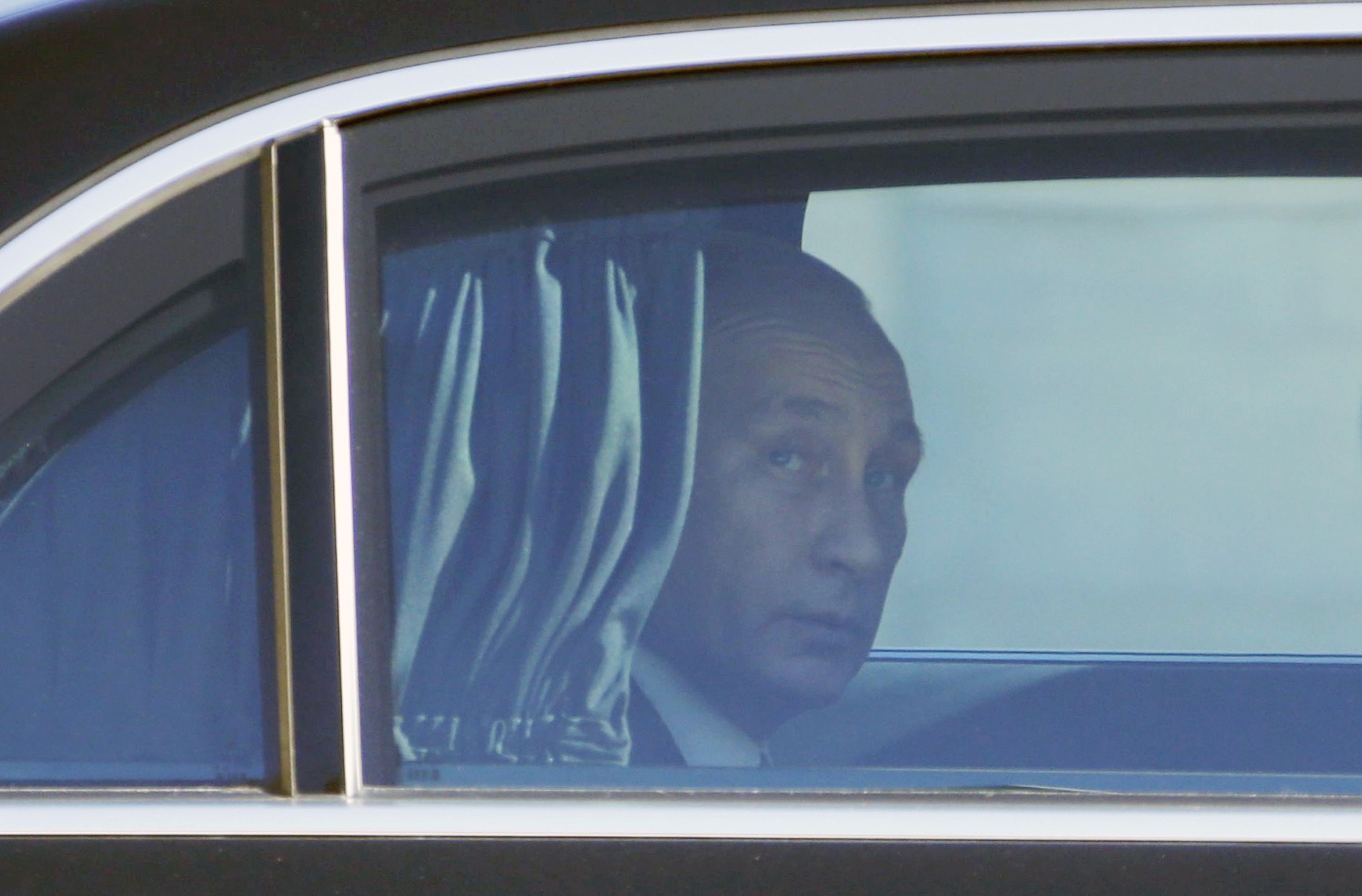 Russia's President Vladimir Putin arrives to attend a summit to discuss the conflict in Ukraine at the Elysee Palace in Paris, France, October 2, 2015. France hosts a meeting with leaders of Russia, Germany and Ukraine in Paris for talks about Ukraine which were likely to be overshadowed by the conflict in Syria. REUTERS/Regis Duvignau