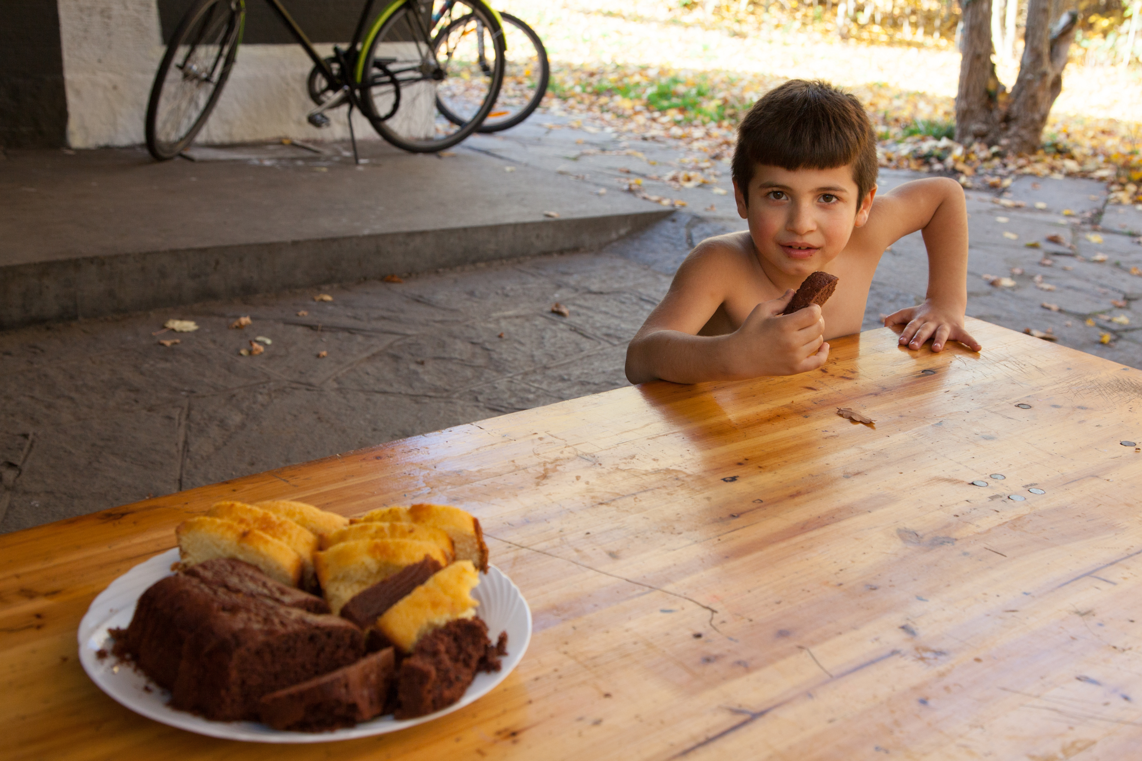 Manchmal backen Freiwillige Kuchen, ein Fest für die Besucher.