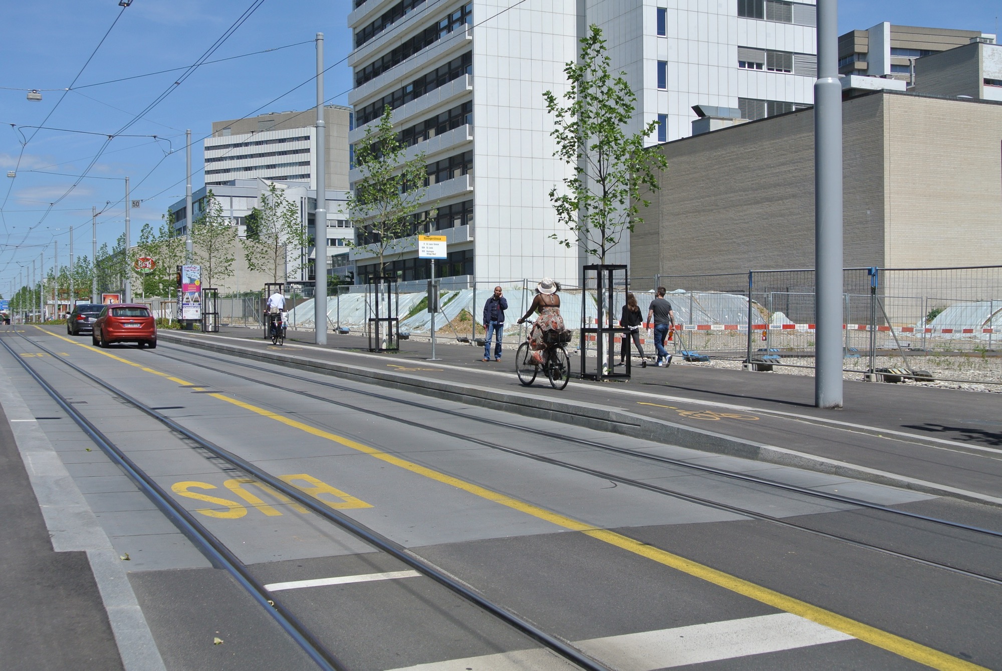 In Basel-Stadt soll der motorisierte Verkehr in die zweite Reihe treten.