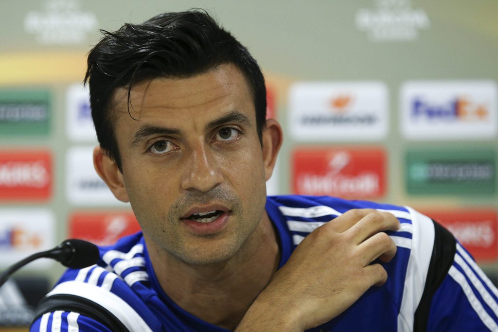 epa05011078 FC Basel 1893 soccer player Behrang Safari speaks to the journalists during the press conference at the Belem stadium in Lisbon, Portugal, 4th November 2015. FC Basel 1893 will play tomorrow against Belenenses for the UEFA Europa League group I. EPA/MIGUEL A. LOPES