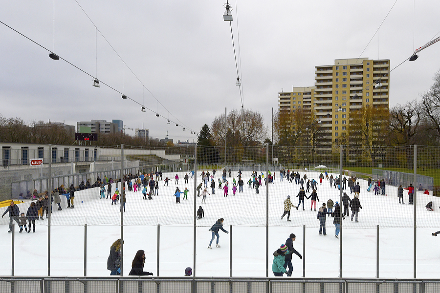 Die Kunsti Eglisee wird saniert, dazu soll es mit einem Tragluftdach eine Winter-Schwimmhalle geben.