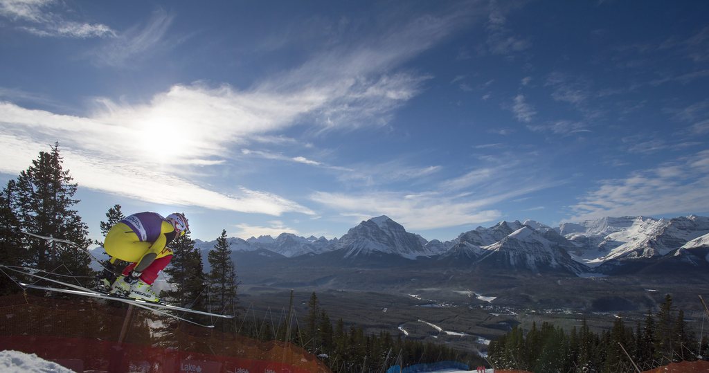 Erik Guay, of Canada, skis during a training run in the men's World Cup downhill in Lake Louise, Alberta, on Thursday, Nov. 26, 2015. (Frank Gunn /The Canadian Press via AP) MANDATORY CREDIT