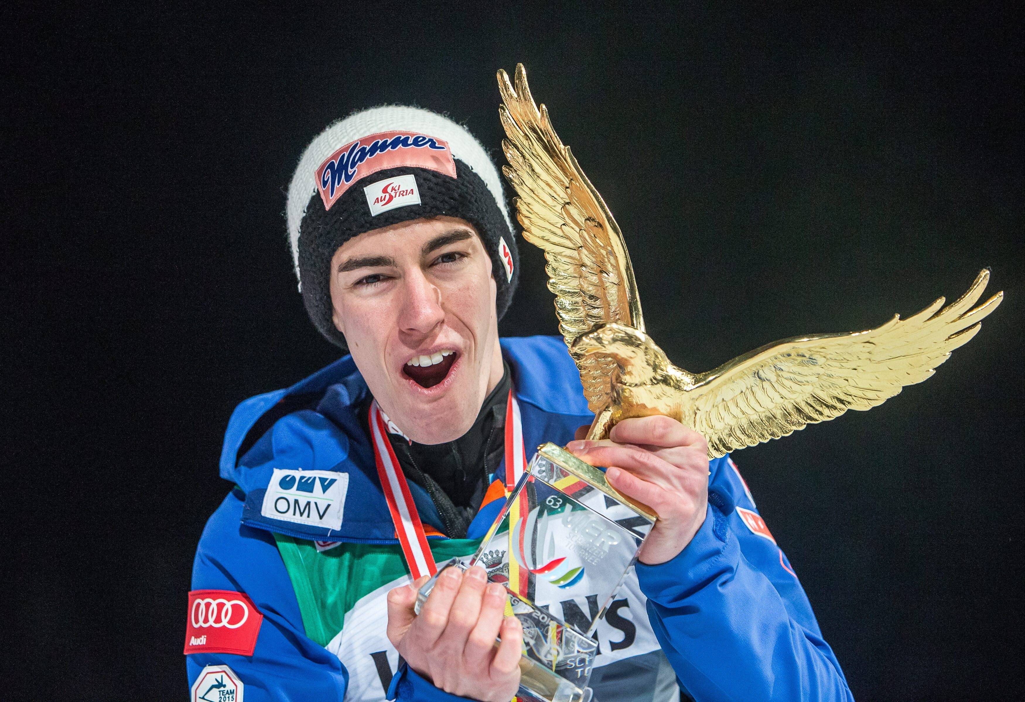 06.01.2015, Paul Ausserleitner Schanze, Bischofshofen, AUT, FIS Ski Sprung Weltcup, 63. Vierschanzentournee, Siegerehrung Gesamtwertung, im Bild Gesamtsieger Stefan Kraft (AUT) mit dem Pokal // Overall Winner Stefan Kraft of Austria with the Trophy during Overall Award ceremony of 63rd Four Hills Tournament of FIS Ski jumping Skispringen Ski nordisch World Cup at the Paul Ausserleitner Schanze, Bischofshofen, Austria on 2015/01/06. PUBLICATIONxNOTxINxAUT EX_JFK 06 01 2015 Paul Except Leitner Hill Bischofshofen AUT FIS Ski Jump World Cup 63 Four Hills tour Award Ceremony Overall standings in Picture Overall winner Stefan Power AUT with the Cup Overall WINNER Stefan Power of Austria with The Trophy during Overall Award Ceremony of Four Hills Tournament of FIS Ski Jumping Ski jumping Ski Nordic World Cup AT The Paul Except Leitner Hill Bischofshofen Austria ON 2015 01 06 PUBLICATIONxNOTxINxAUT