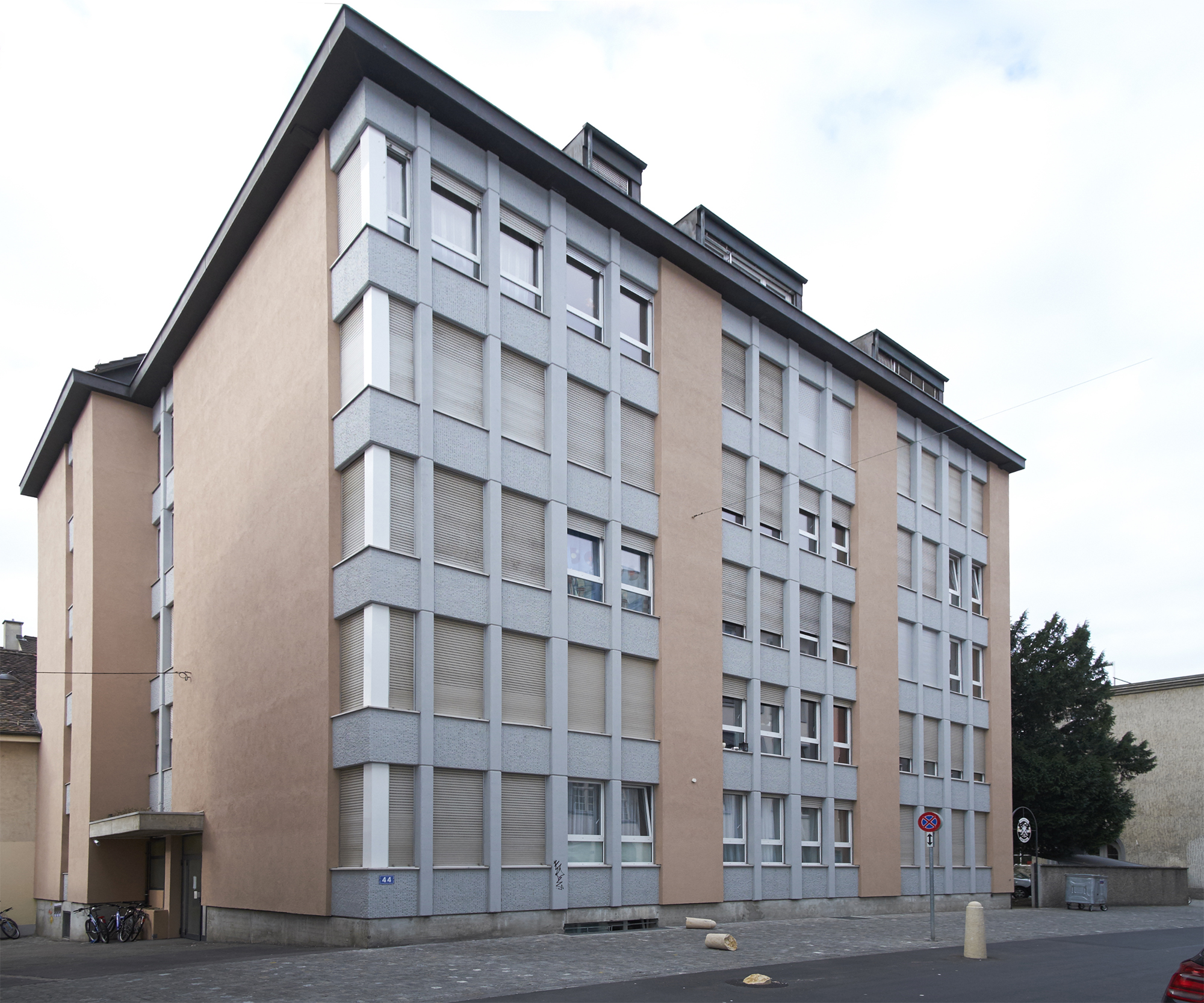 Hässlich, also schön: Gebäude in der Utengasse.